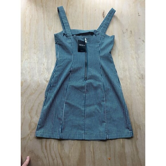 NWT Forever 21 Pinstriped Denim Mini Dress Size Medium Overalls - Picture 3 of 5